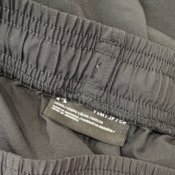 Under armour Black light weight Athletic Shorts - Picture 3 of 4